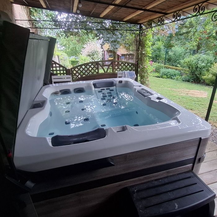 Spa Bullfrog A5L (57)